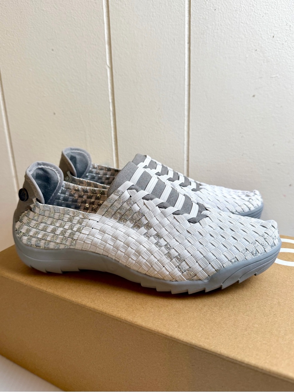 Brand New Bernie Mev. Sneakers Grey Silver White size EU 37